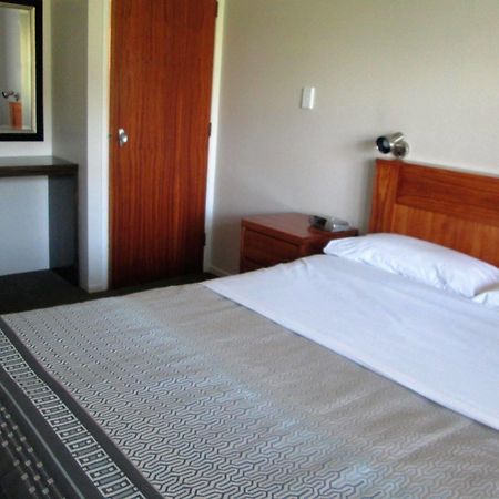 Colonial Motel Папакура Екстер'єр фото